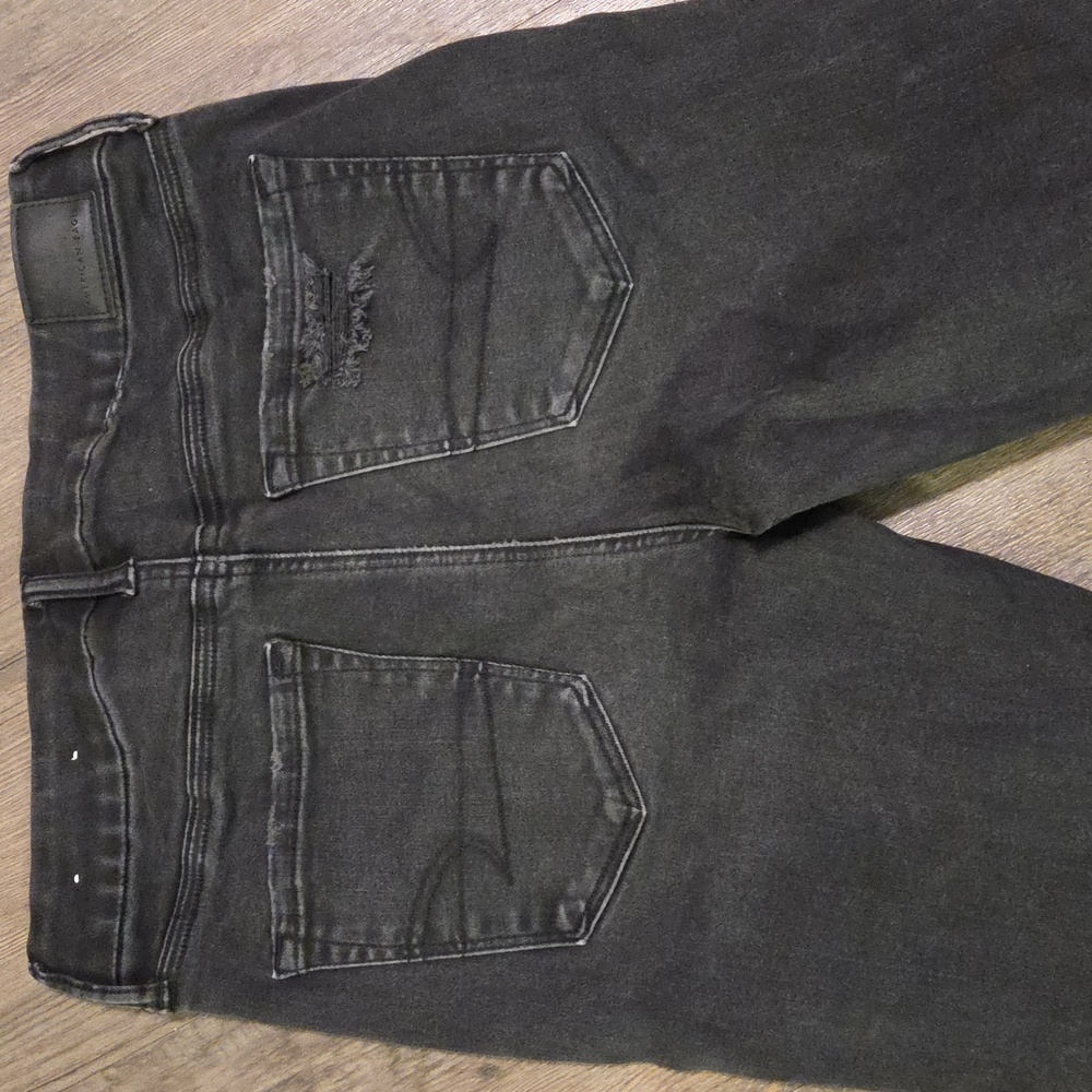 AEO • Black Distressed Skinny Jeans - Picture 4 of 8